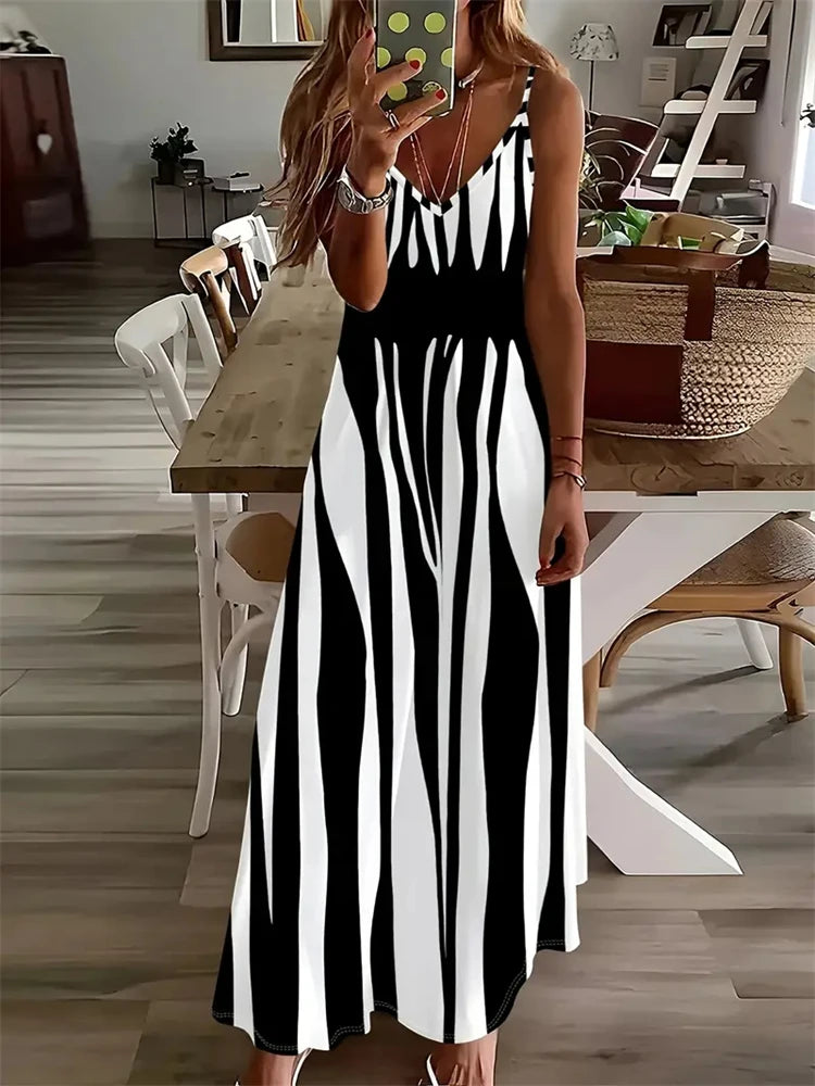 Women's Elegant Vintage Dreamcatcher Print Sleeveless Summer Halter Dress – 2025 Collection